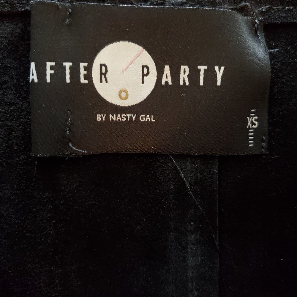 Twee Black Suede Snap Front Mini Skirt XS Floral Laser Cut After Party Nasty Gal - Picture 6 of 6
